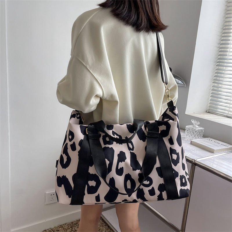 Women Travel Duffel Bag Cow Pattern Handbag Fitness Sports Shoulder Bags Women Travel Duffel Bag Cow Pattern Handbag Fitness Sports Shoulder Bags