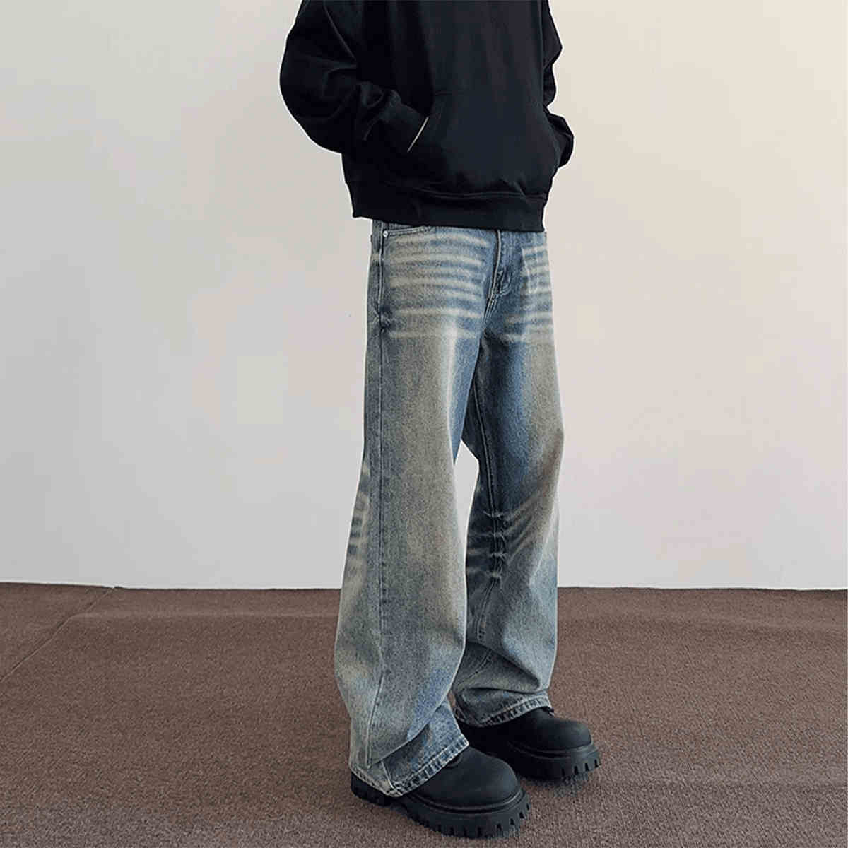 Men's Loose Straight Washed-out Vintage Jeans With Whiskers Men's Loose Straight Washed-out Vintage Jeans With Whiskers