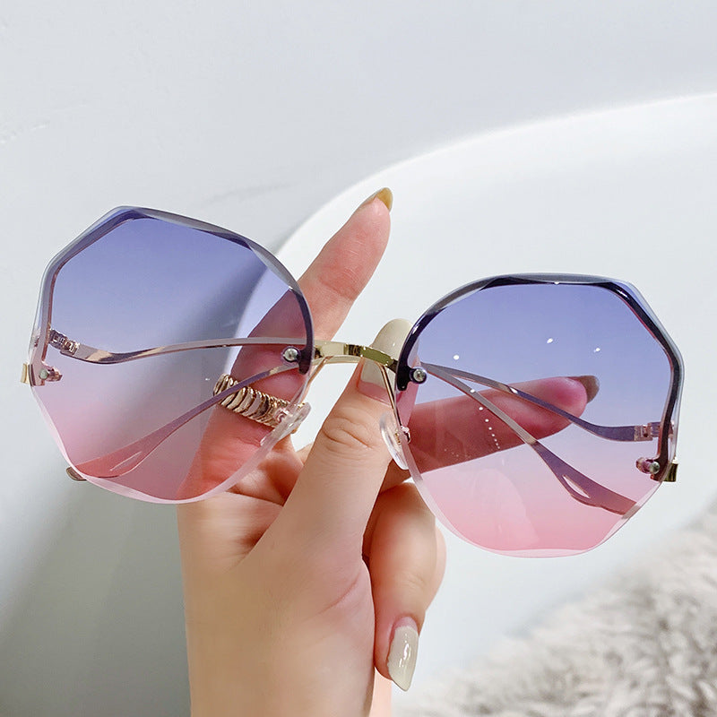 Fashionable UV Protection Sunglasses For Women Fashionable UV Protection Sunglasses For Women