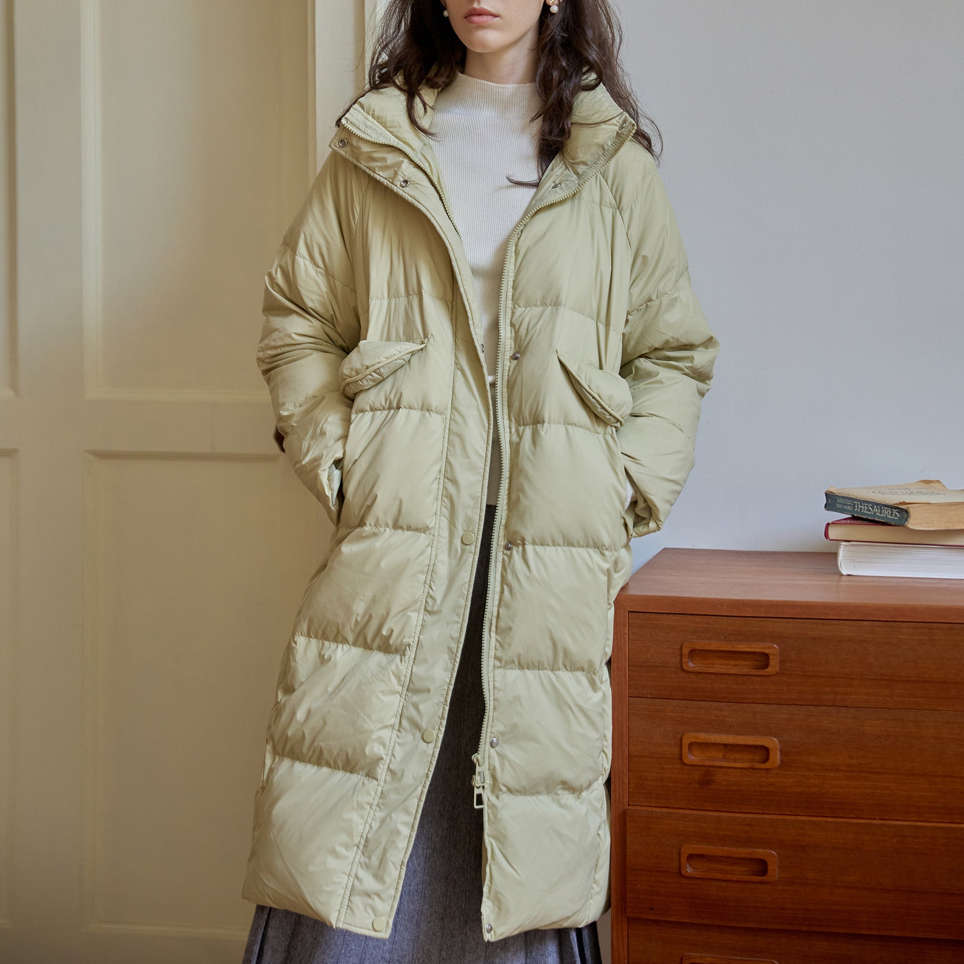White Duck Down Long Over-the-knee Warm Coat White Duck Down Long Over-the-knee Warm Coat