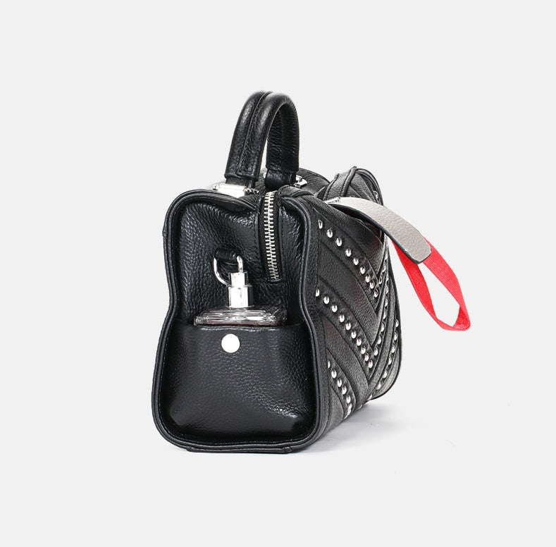 Single shoulder messenger handbag Single shoulder messenger handbag