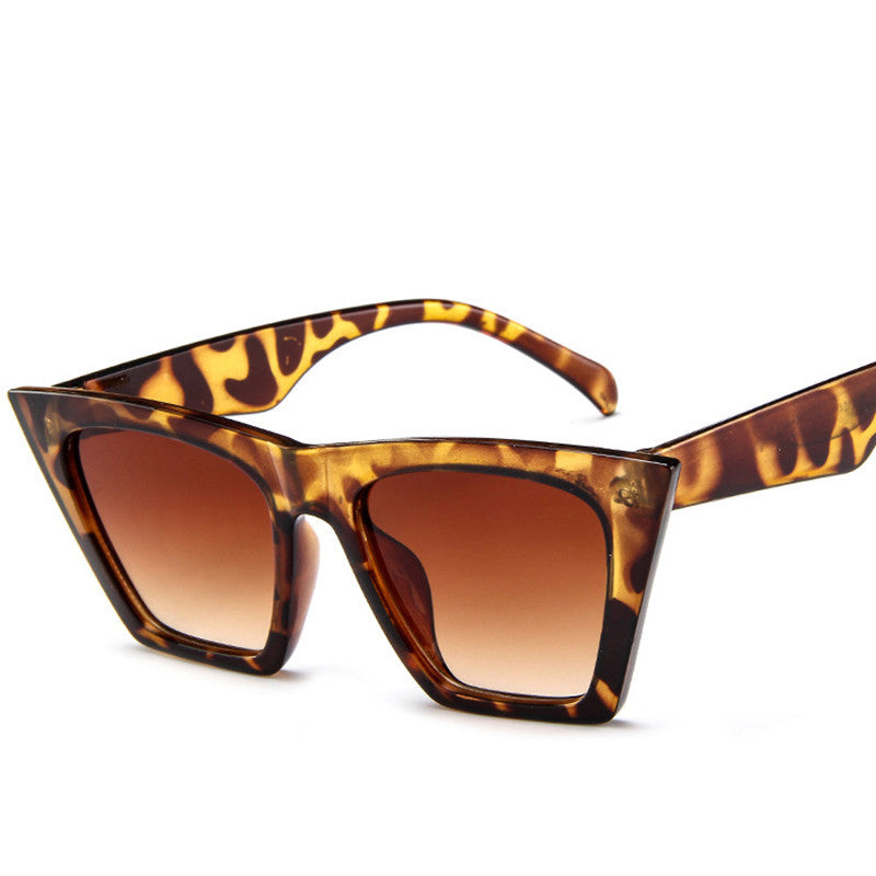 European and American Fashion Sunglasses Men and Women Retro Sunglasses European and American Fashion Sunglasses Men and Women Retro Sunglasses