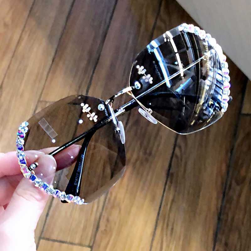 Diamond-Studded Sunglasses Women Anti-Sunglasses Women Fashion Round Face Driving Travel Glasses Korean Trend Diamond-Studded Sunglasses Women Anti-Sunglasses Women Fashion Round Face Driving Travel Glasses Korean Trend