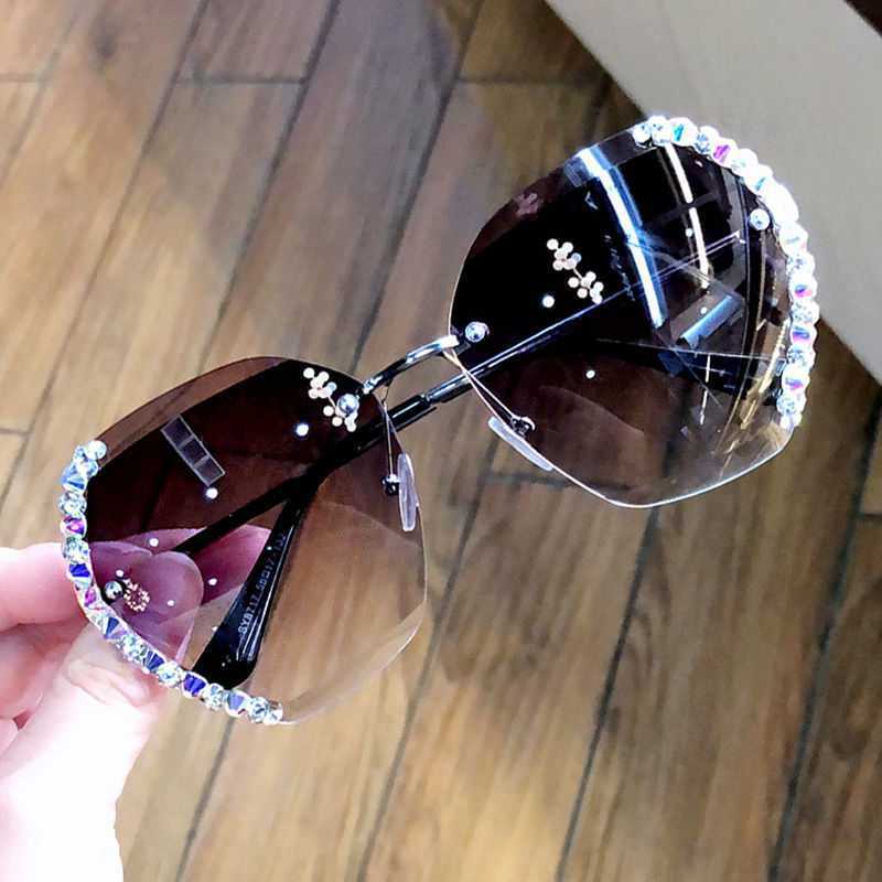 Diamond-Studded Sunglasses Women Anti-Sunglasses Women Fashion Round Face Driving Travel Glasses Korean Trend Diamond-Studded Sunglasses Women Anti-Sunglasses Women Fashion Round Face Driving Travel Glasses Korean Trend