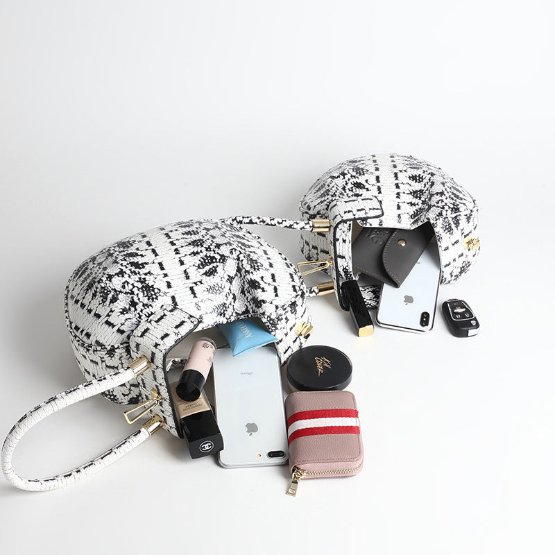 Stylish personality handbag Stylish personality handbag