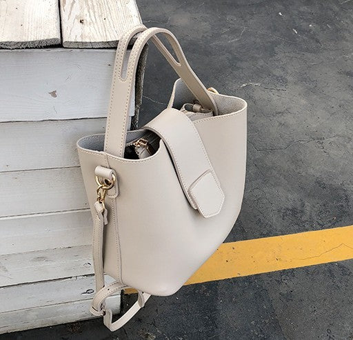 Vintage one-shoulder messenger handbag Vintage one-shoulder messenger handbag