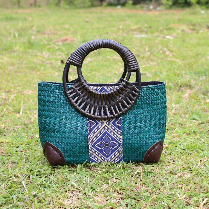 Vintage handmade straw handbag Vintage handmade straw handbag