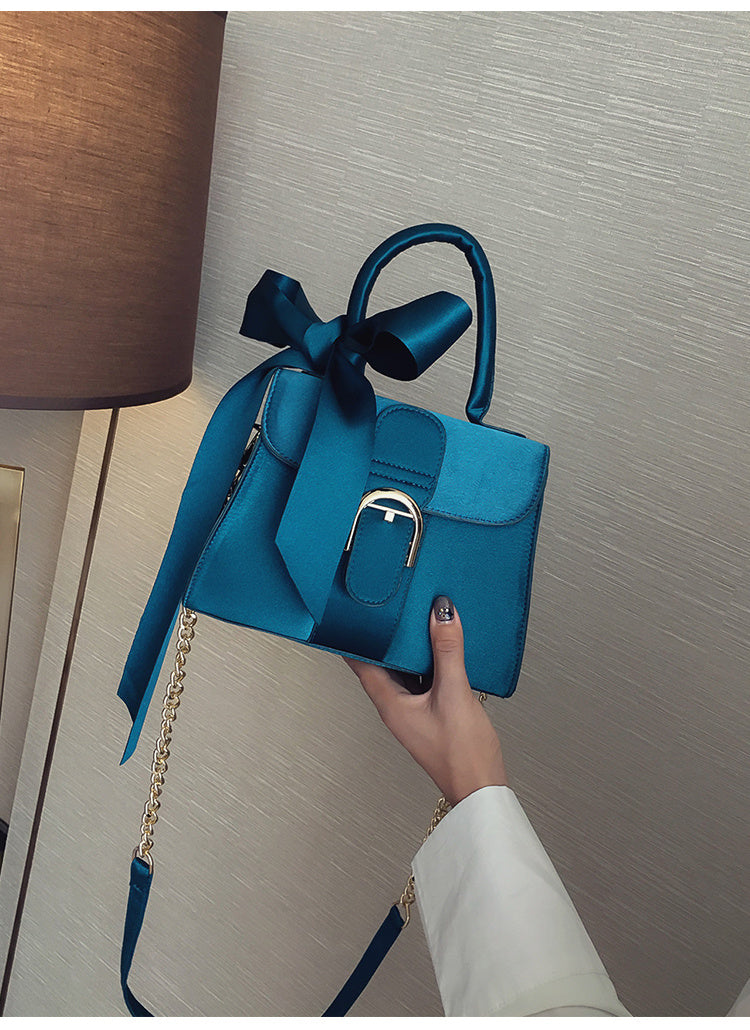 Bow diagonal handbag Bow diagonal handbag