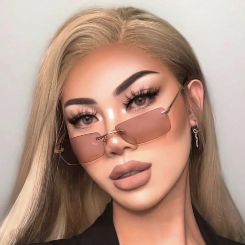 Female sunglasses in small frame sunglasses Female sunglasses in small frame sunglasses