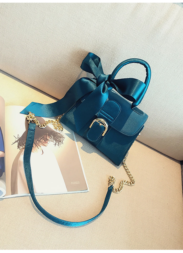 Bow diagonal handbag Bow diagonal handbag