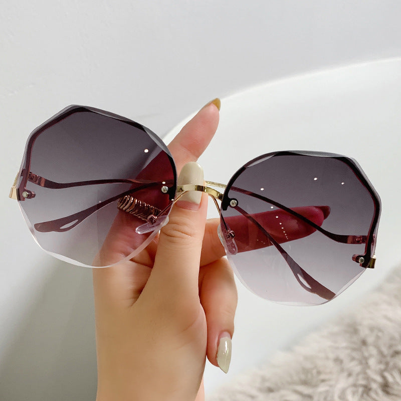 Fashionable UV Protection Sunglasses For Women Fashionable UV Protection Sunglasses For Women
