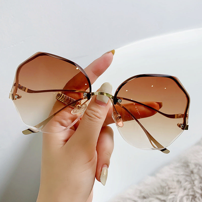 Fashionable UV Protection Sunglasses For Women Fashionable UV Protection Sunglasses For Women