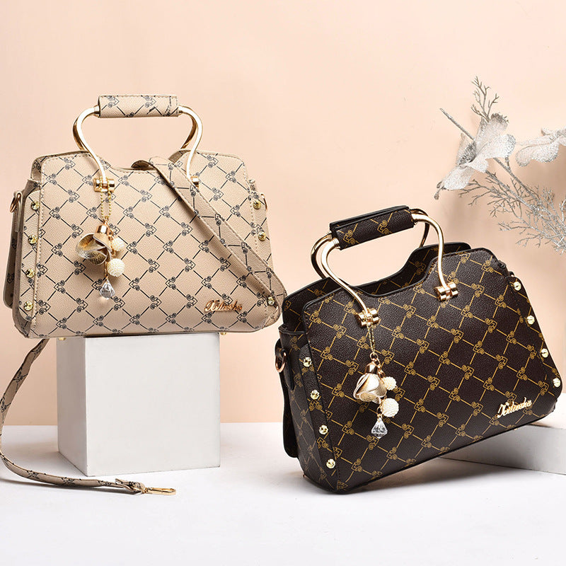 Women's fashion messenger handbag Women's fashion messenger handbag
