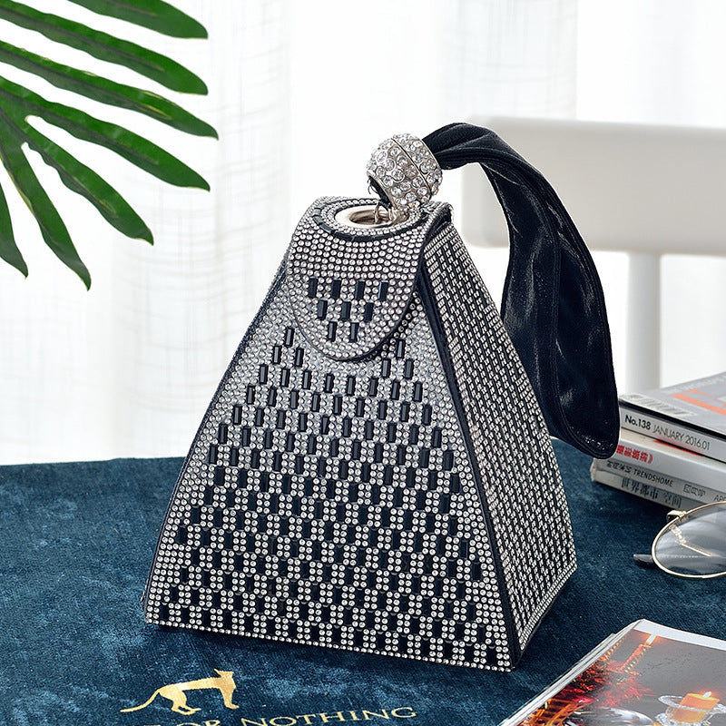 Triangle Handbag Diamond Handbag Banquet Bag Cheongsam Dress Bag Handbag Triangle Handbag Diamond Handbag Banquet Bag Cheongsam Dress Bag Handbag