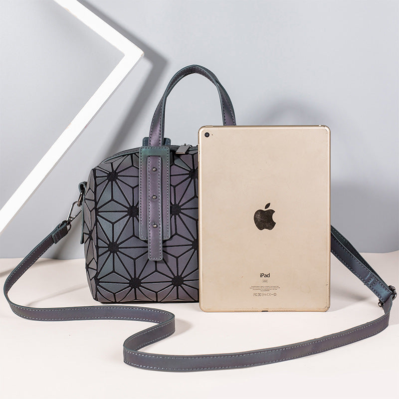 Women's shoulder handbag Women's shoulder handbag
