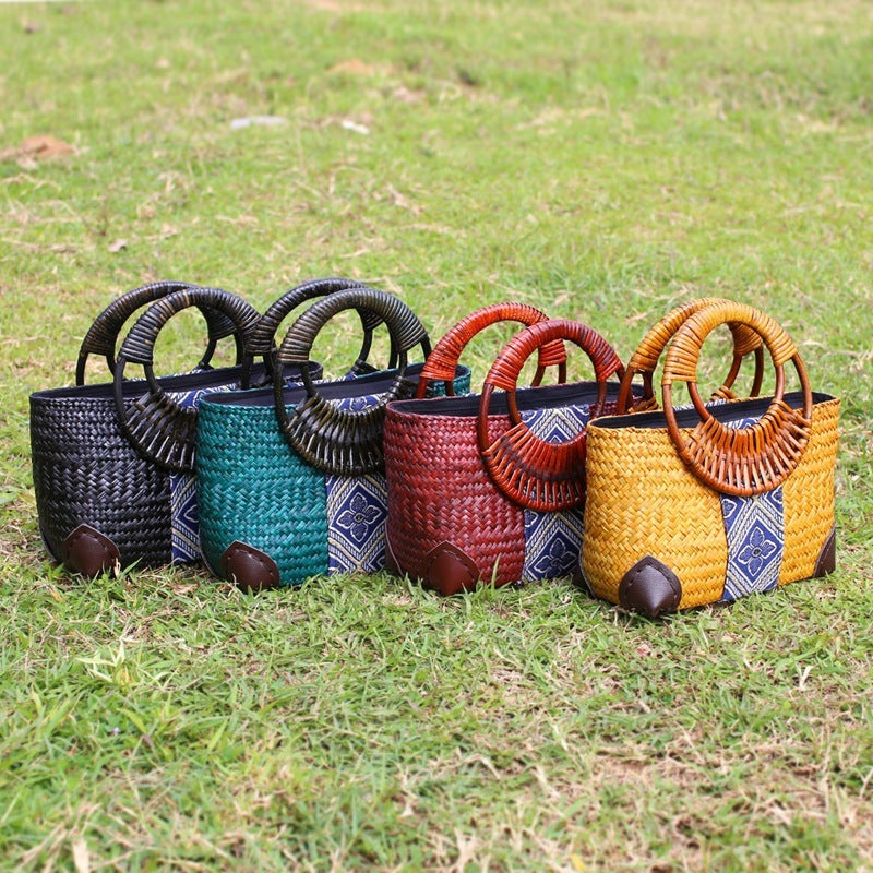 Vintage handmade straw handbag Vintage handmade straw handbag