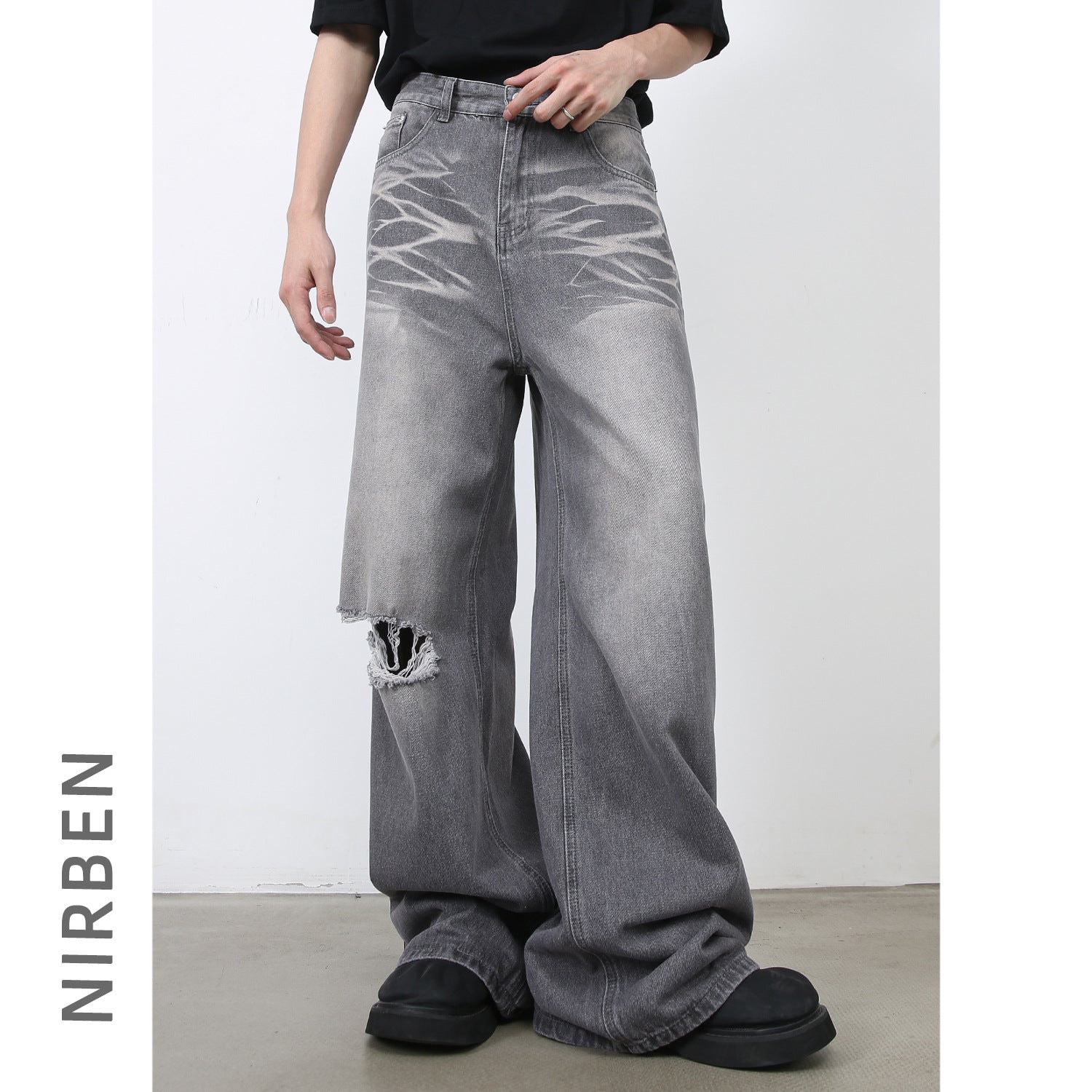 American Retro Washed Ripped Straight Loose Jeans Men American Retro Washed Ripped Straight Loose Jeans Men