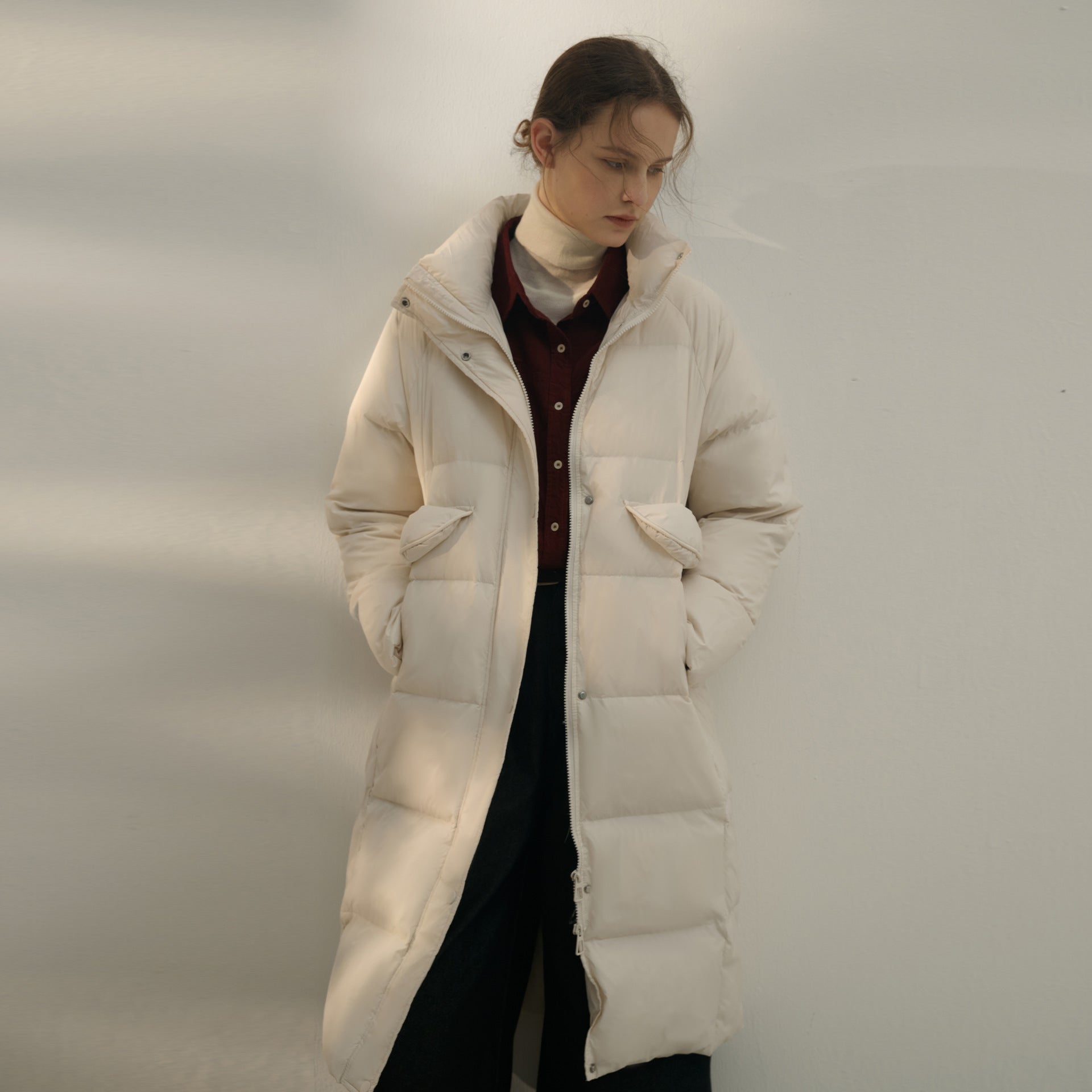 White Duck Down Long Over-the-knee Warm Coat White Duck Down Long Over-the-knee Warm Coat
