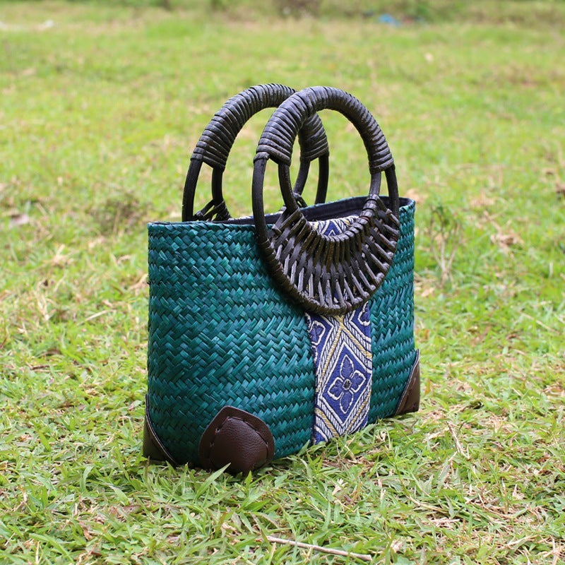 Vintage handmade straw handbag Vintage handmade straw handbag