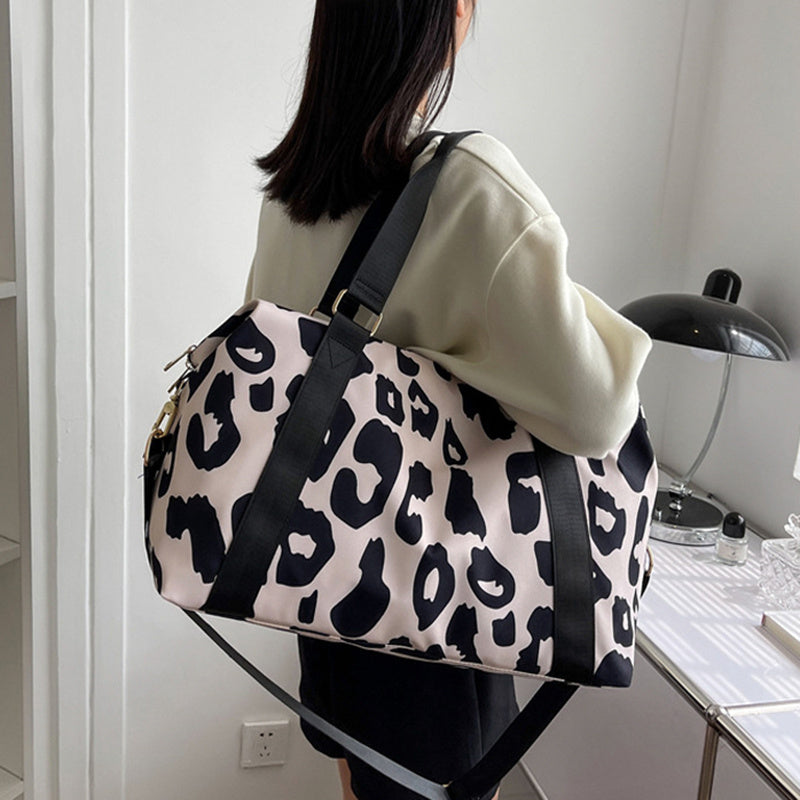 Women Travel Duffel Bag Cow Pattern Handbag Fitness Sports Shoulder Bags Women Travel Duffel Bag Cow Pattern Handbag Fitness Sports Shoulder Bags