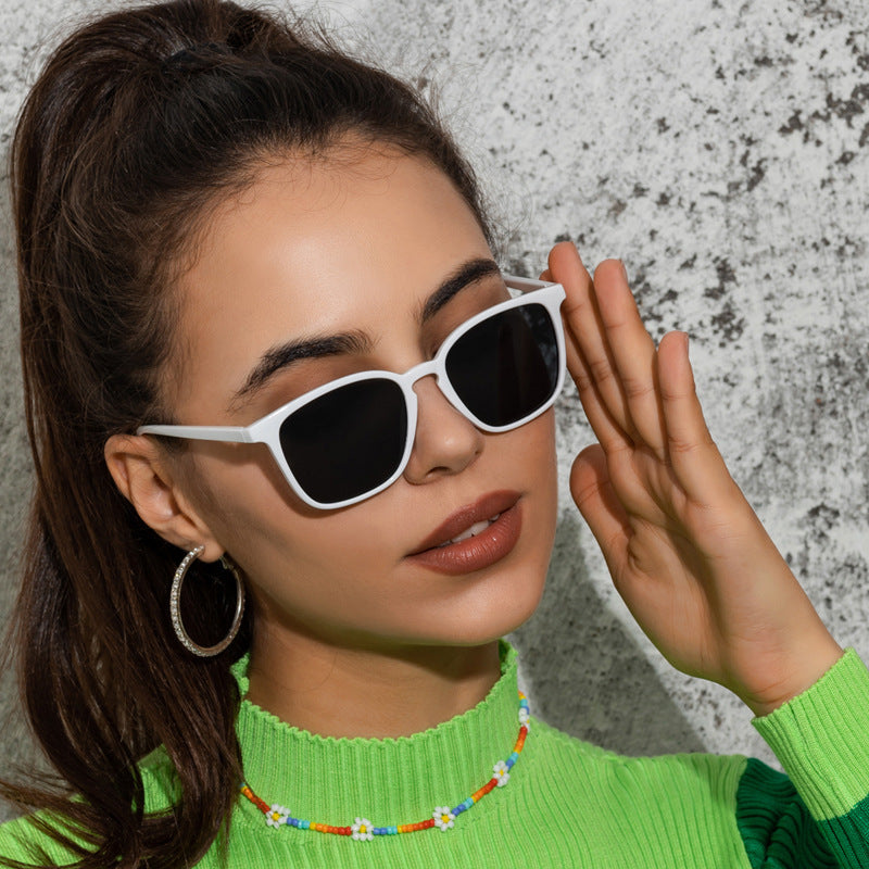 Simple Retro Sunglasses For Men And Women Simple Retro Sunglasses For Men And Women