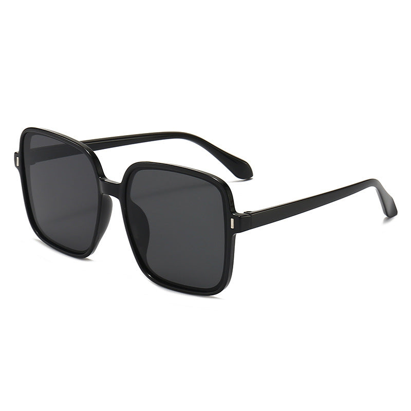 Men And Women With Fashion Simple Sunglasses Men And Women With Fashion Simple Sunglasses