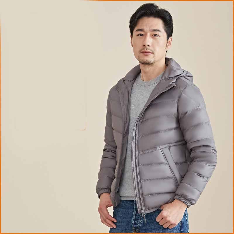 Men's Hooded Lightweight Short Down Jacket Men's Hooded Lightweight Short Down Jacket