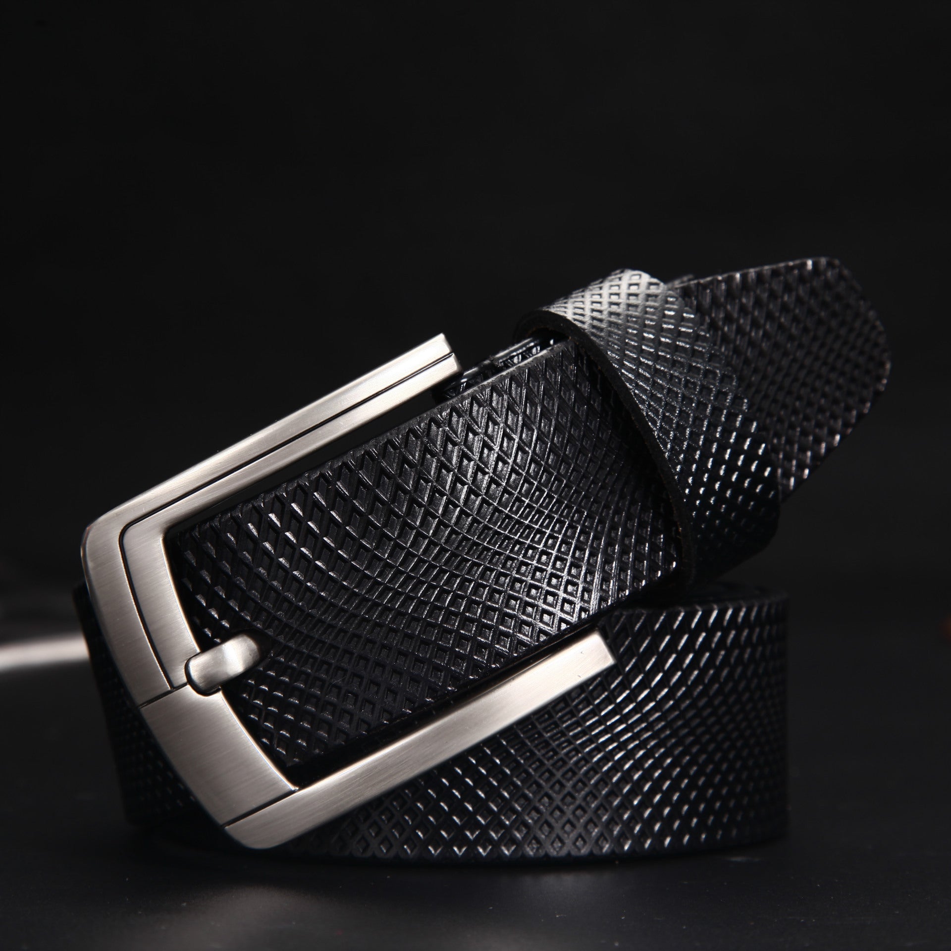 Men's Vintage Cowhide Belt Mesh Embossed Pin Buckle Casual Pants Belt Men's Vintage Cowhide Belt Mesh Embossed Pin Buckle Casual Pants Belt