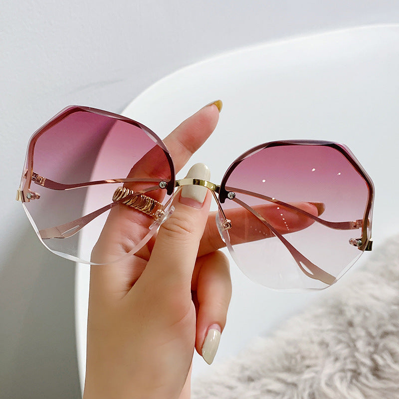 Fashionable UV Protection Sunglasses For Women Fashionable UV Protection Sunglasses For Women