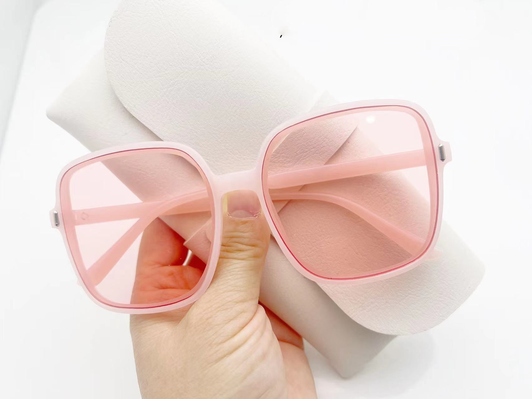 Oversized Frame Women Ins Fashion Sunglasses UV Protection Oversized Frame Women Ins Fashion Sunglasses UV Protection