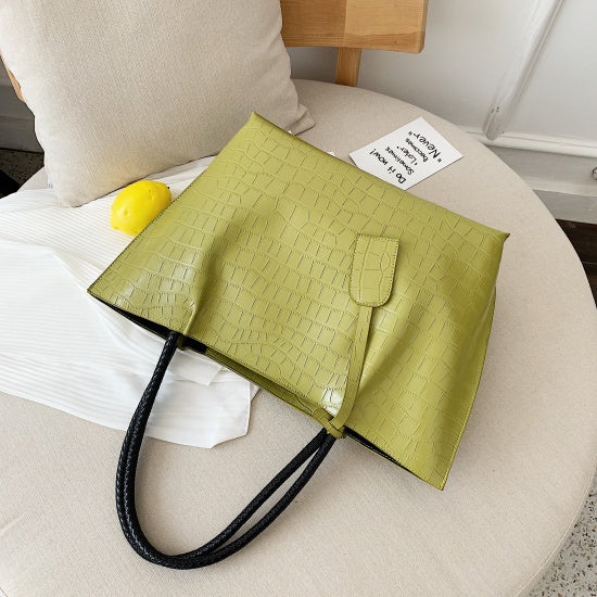 Simple large-capacity handbag