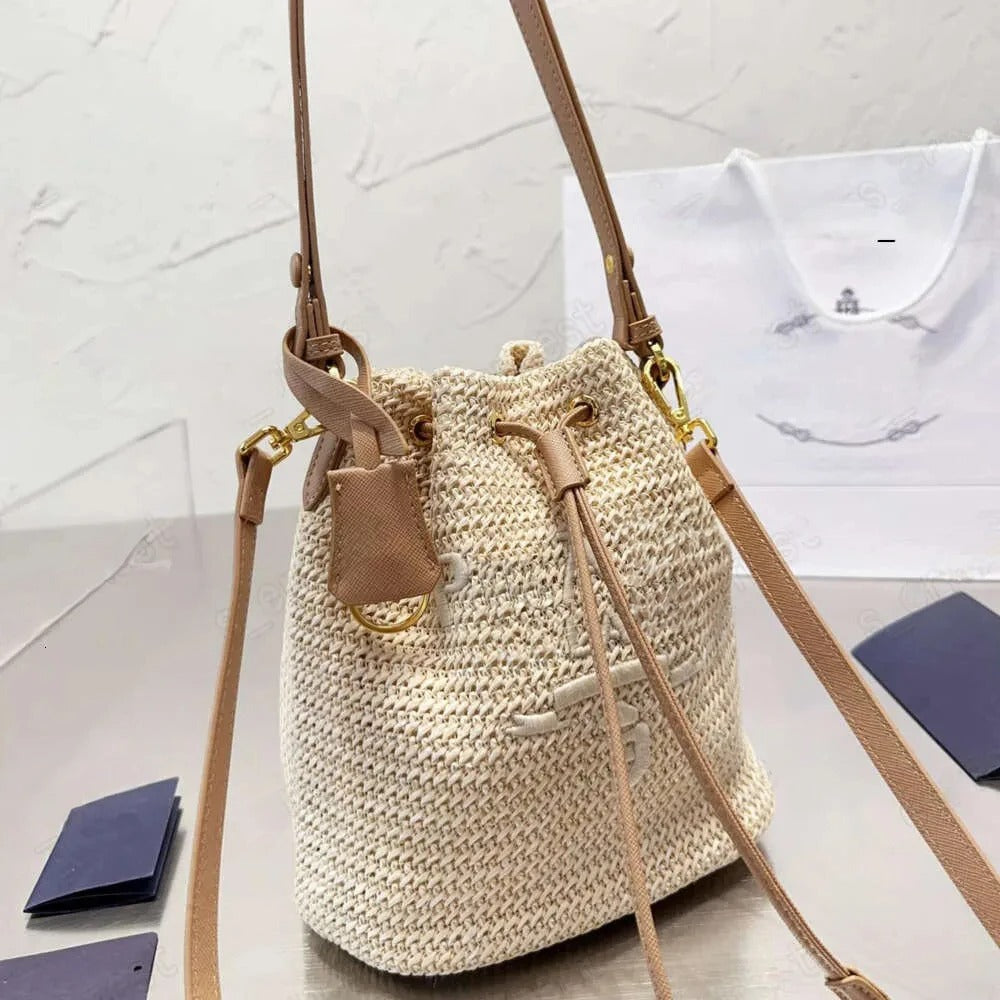 2024 Woman Straw Bags Bucket Bag Nylon Shoulder Hobos Chain Handbags Designer Crossbody Lady Small Totes