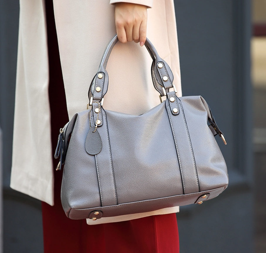 Solid color simple handbag