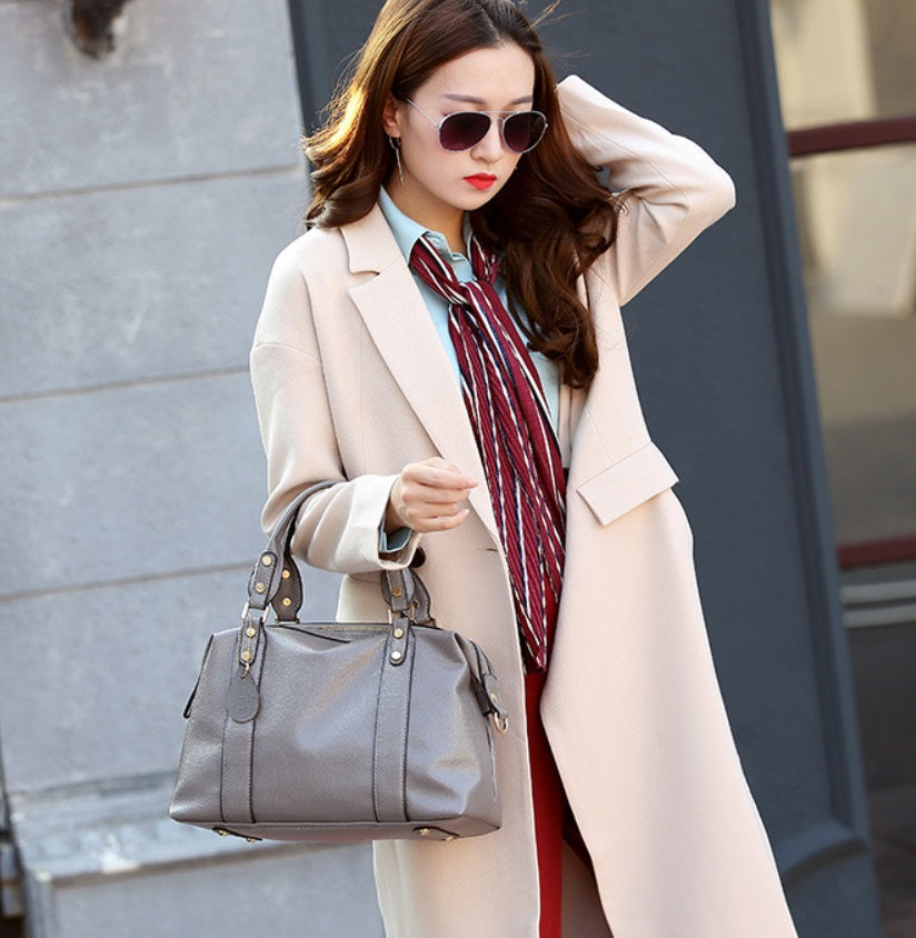 Solid color simple handbag