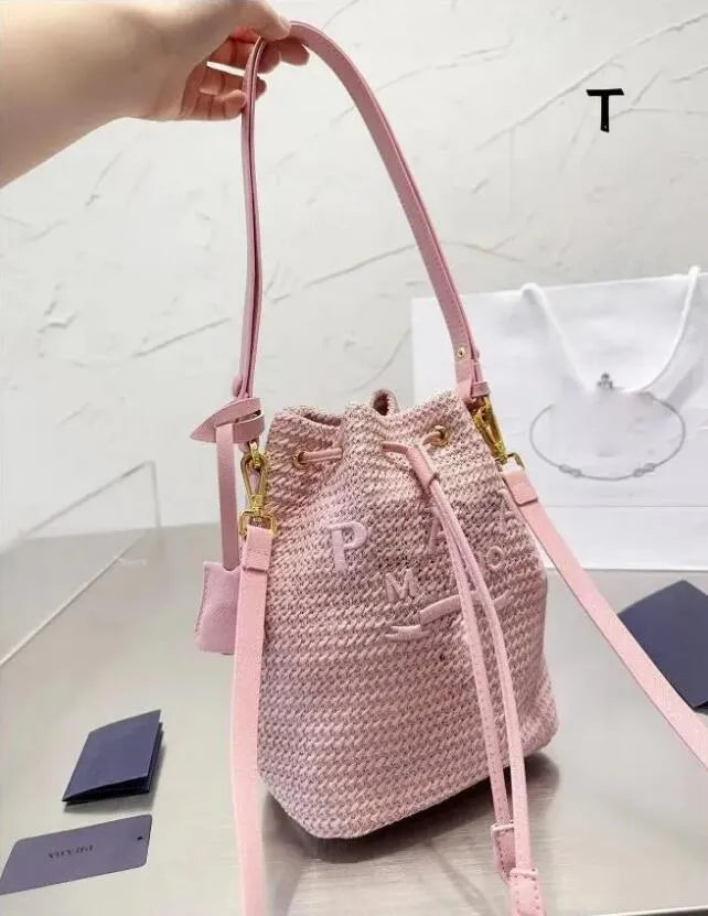 2024 Woman Straw Bags Bucket Bag Nylon Shoulder Hobos Chain Handbags Designer Crossbody Lady Small Totes