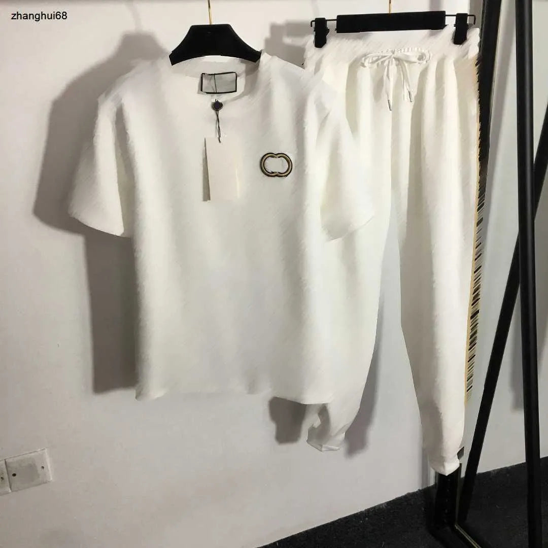23ss womens designer clothing Womens Tracksuits Presbyopia logo embossed short sleeve T-shirt elastic waist casual wide leg trousers set Women Clothes