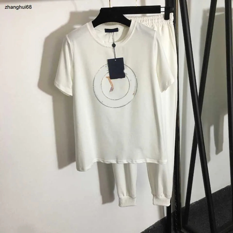 23ss womens designer clothing Womens Tracksuits Presbyopia logo embossed short sleeve T-shirt elastic waist casual wide leg trousers set Women Clothes