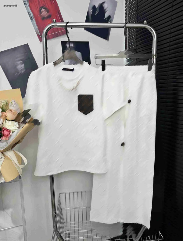 23ss womens designer clothing Womens Tracksuits Presbyopia logo embossed short sleeve T-shirt elastic waist casual wide leg trousers set Women Clothes