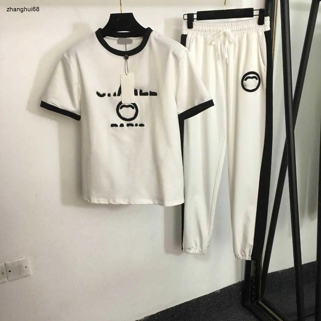23ss womens designer clothing Womens Tracksuits Presbyopia logo embossed short sleeve T-shirt elastic waist casual wide leg trousers set Women Clothes