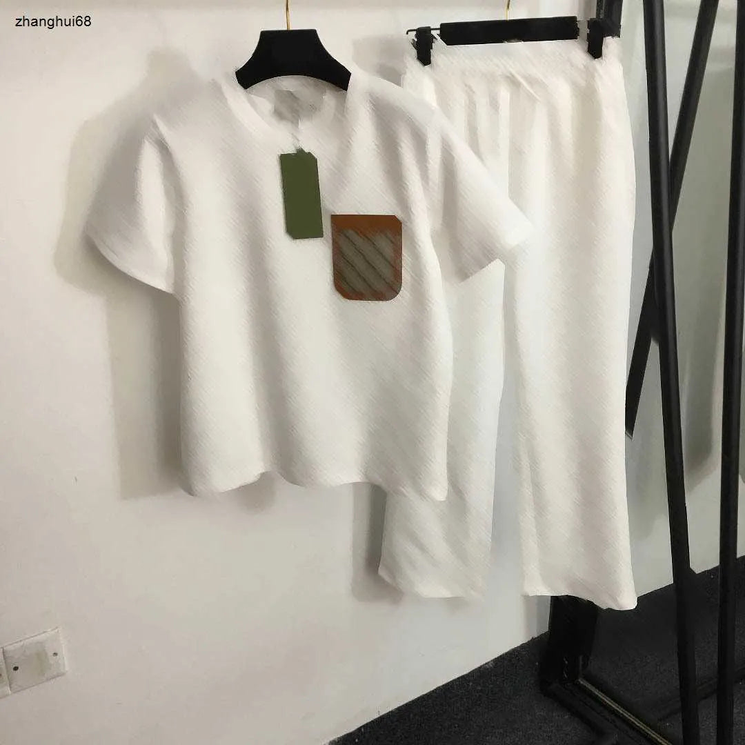 23ss womens designer clothing Womens Tracksuits Presbyopia logo embossed short sleeve T-shirt elastic waist casual wide leg trousers set Women Clothes