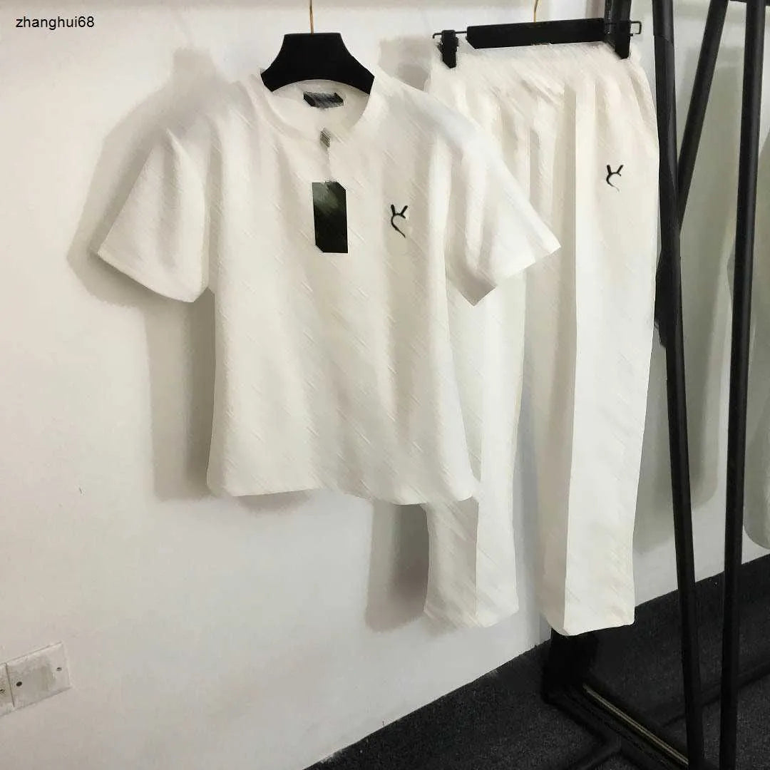 23ss womens designer clothing Womens Tracksuits Presbyopia logo embossed short sleeve T-shirt elastic waist casual wide leg trousers set Women Clothes