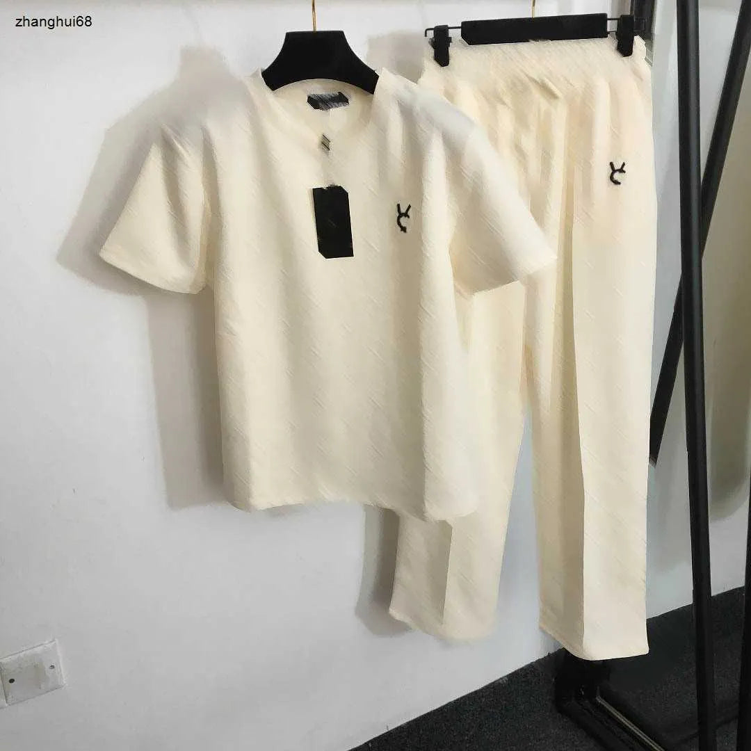 23ss womens designer clothing Womens Tracksuits Presbyopia logo embossed short sleeve T-shirt elastic waist casual wide leg trousers set Women Clothes
