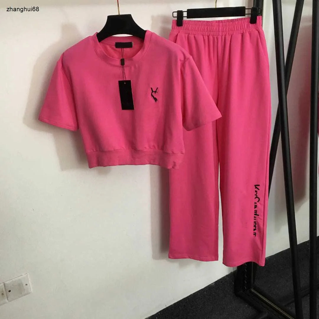 23ss womens designer clothing Womens Tracksuits Presbyopia logo embossed short sleeve T-shirt elastic waist casual wide leg trousers set Women Clothes