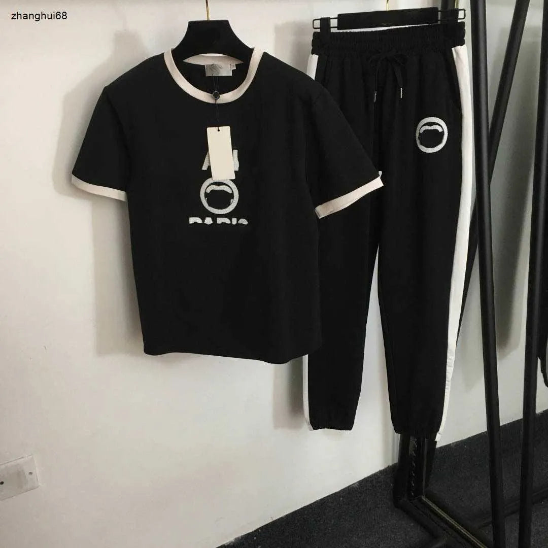 23ss womens designer clothing Womens Tracksuits Presbyopia logo embossed short sleeve T-shirt elastic waist casual wide leg trousers set Women Clothes