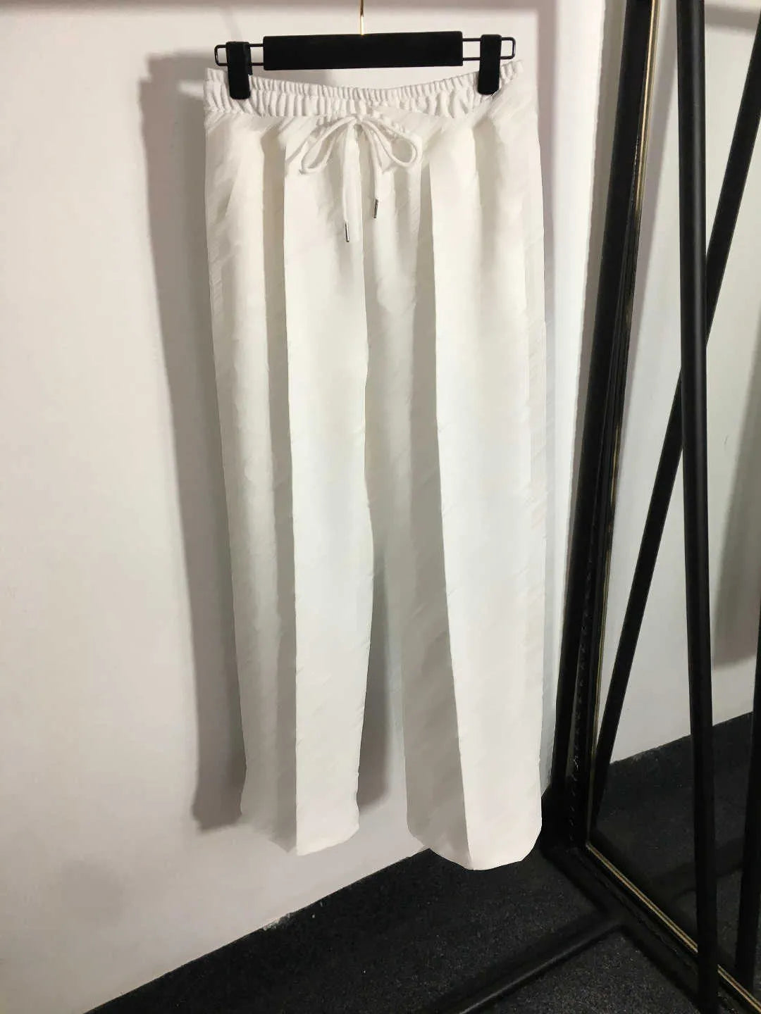 23ss womens designer clothing Womens Tracksuits Presbyopia logo embossed short sleeve T-shirt elastic waist casual wide leg trousers set Women Clothes