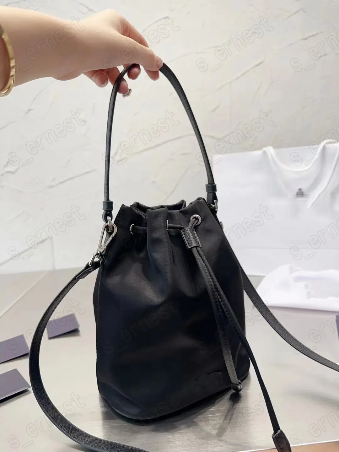 2024 Woman Straw Bags Bucket Bag Nylon Shoulder Hobos Chain Handbags Designer Crossbody Lady Small Totes