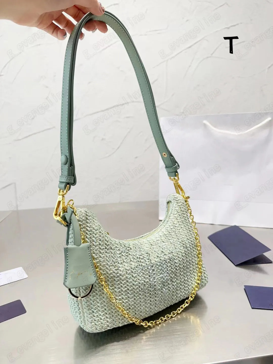 2024 Woman Straw Bags Bucket Bag Nylon Shoulder Hobos Chain Handbags Designer Crossbody Lady Small Totes