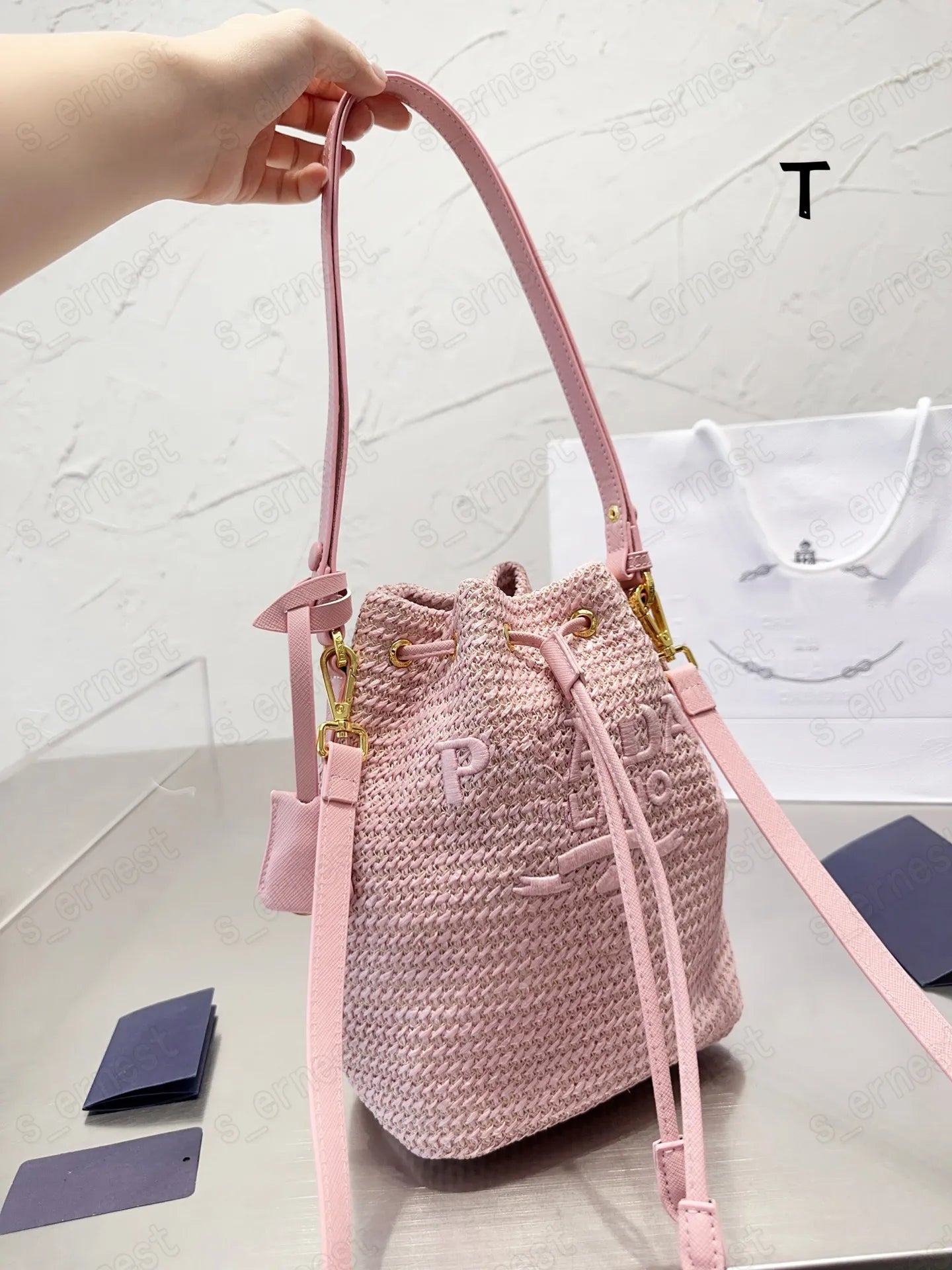 2024 Woman Straw Bags Bucket Bag Nylon Shoulder Hobos Chain Handbags Designer Crossbody Lady Small Totes