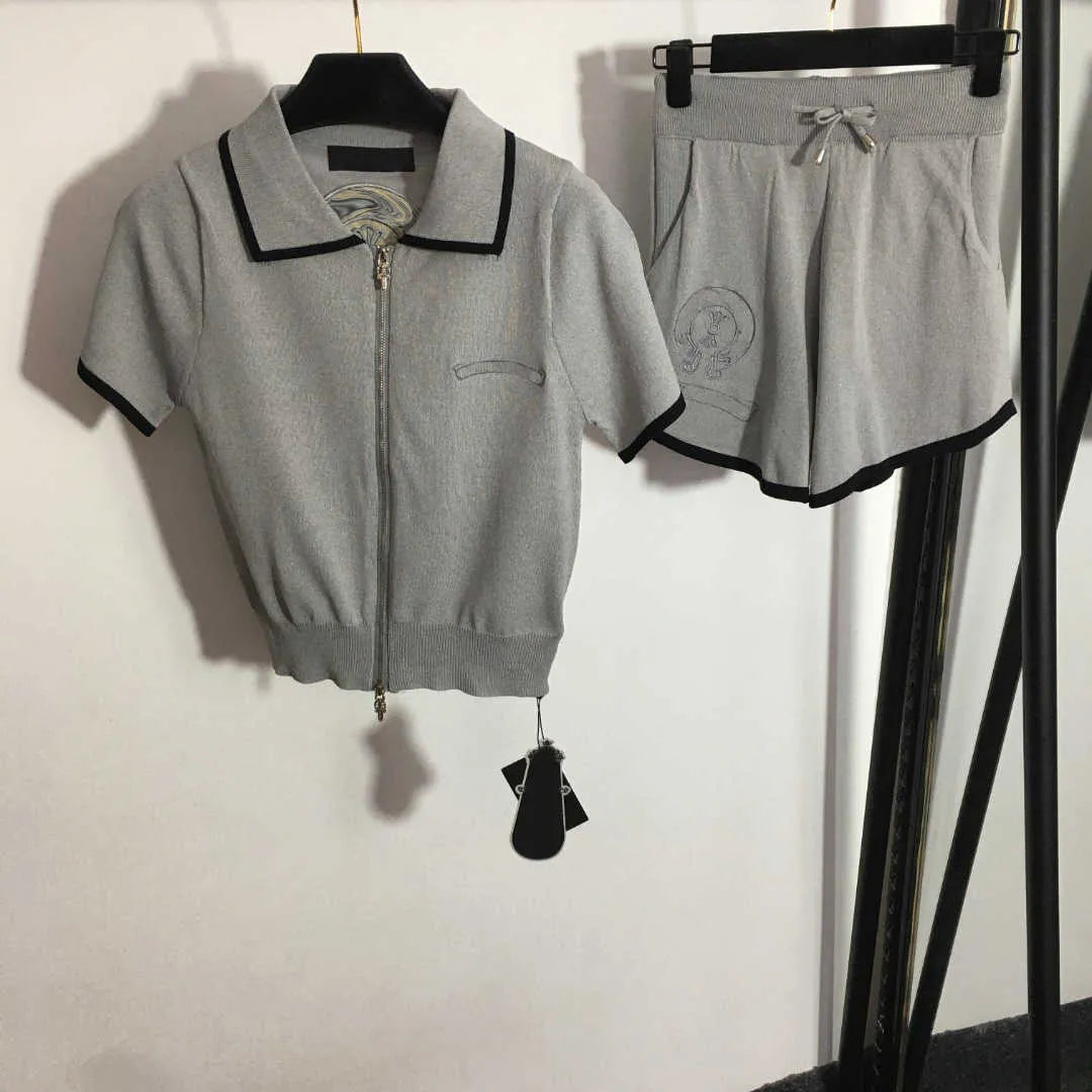23ss womens designer brand New knitted suit Embroidered short sleeve T-shirt Elastic-waisted casual shorts set High quality women clothing a1