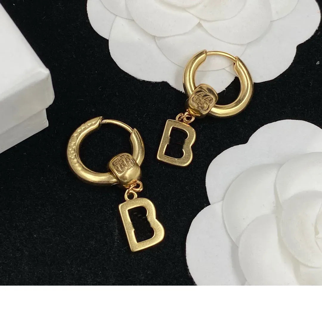 2024 Stud Devise Brand letters diamond shiny non-fading Chandelier Earrings Women Ear studs Designer Jewelry new fashion